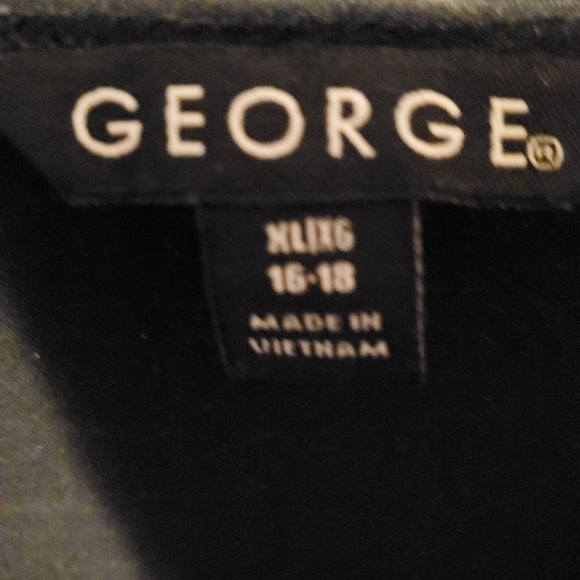 Black shirt - Picture 2 of 2